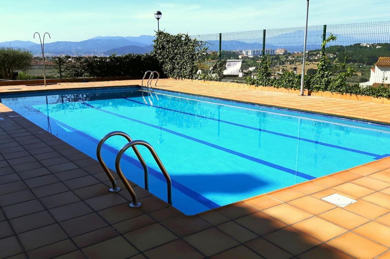 Apartamento En Blanes Con Piscina Y Parking Lägenhet Exteriör bild