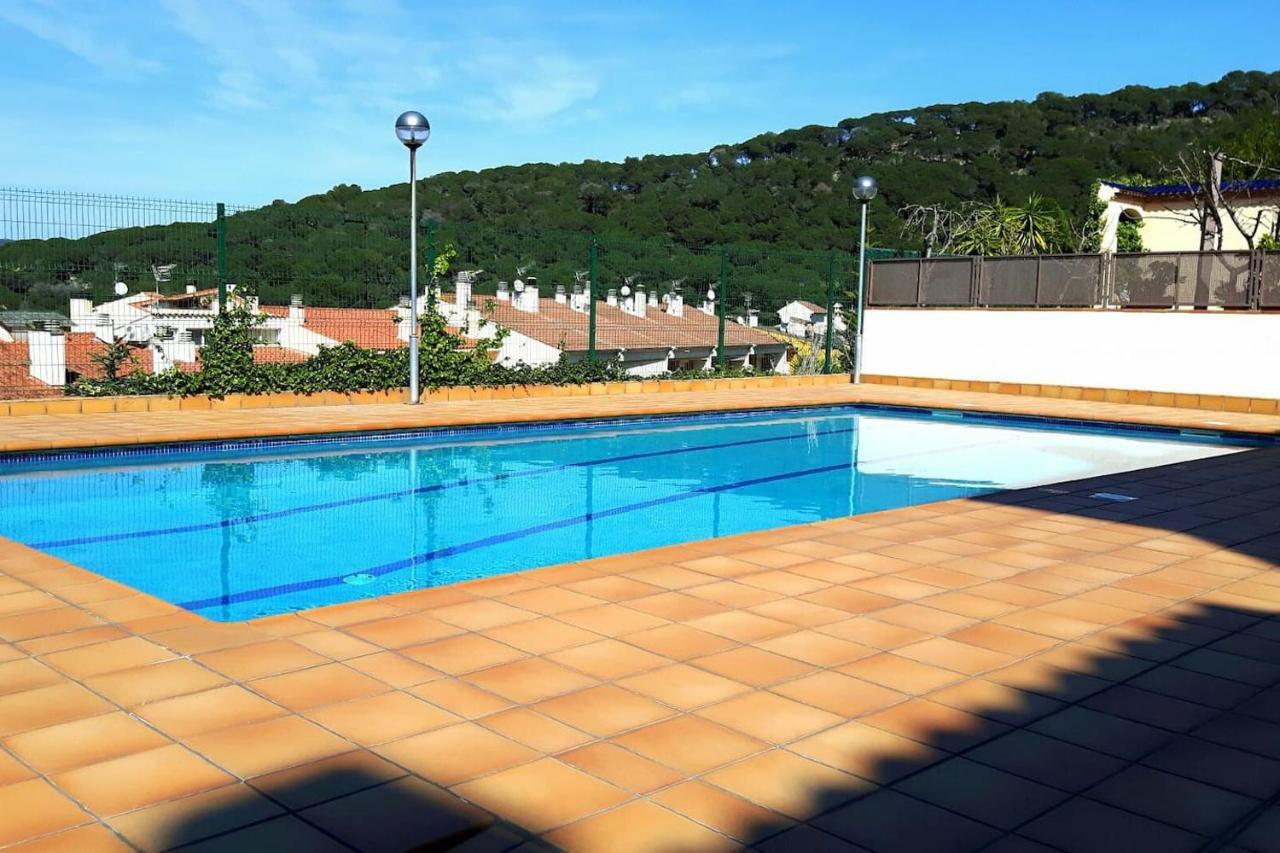 Apartamento En Blanes Con Piscina Y Parking Lägenhet Exteriör bild